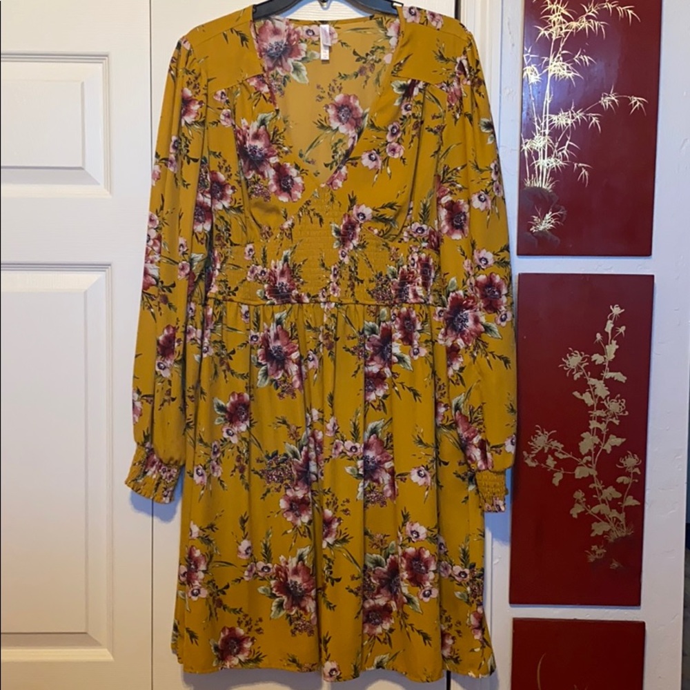 Ladies Floral Short Dress!